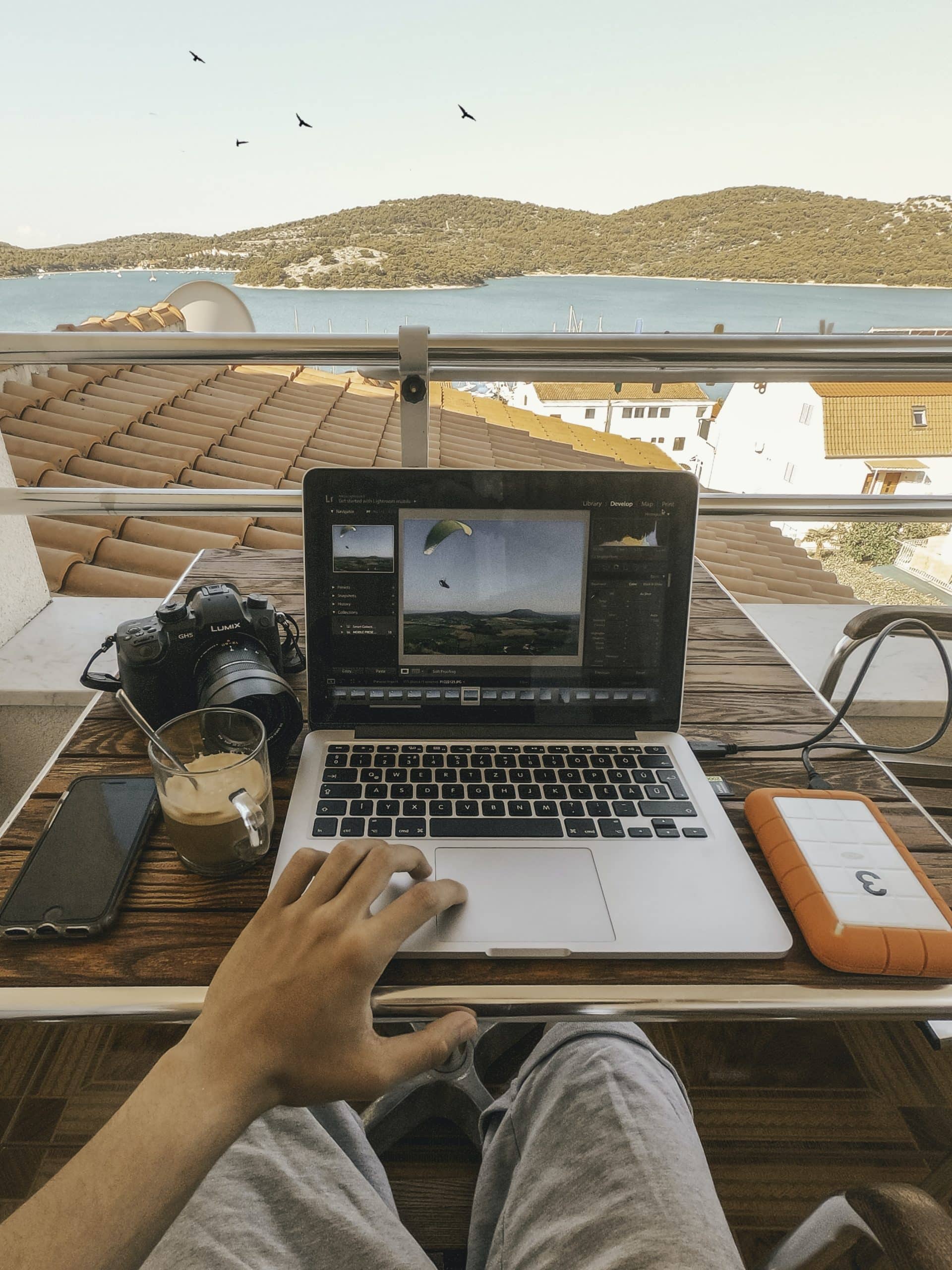 Top Online Jobs That Allow You to Work Anywhere and at Any Time